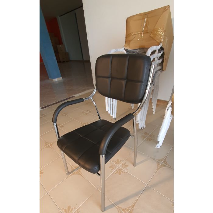 Sedia cromata imbottita per sala d'attesa, ufficio studio colore nero